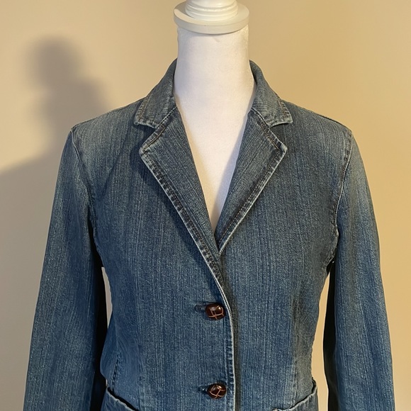 Gap Jean jacket woman’s size 6 - Picture 2 of 12